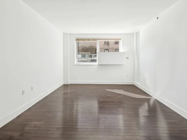 88 Morningside Avenue 3H image 2 of 11