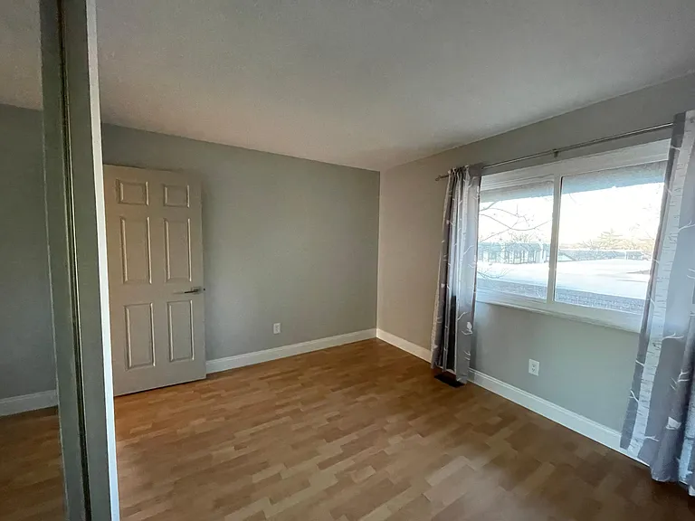 1373 Heritage Lndg — Photo 23