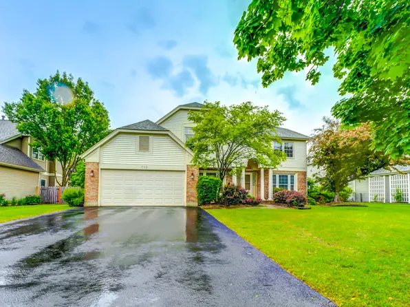 713 Warwick Ln, Lake Zurich, IL 60047