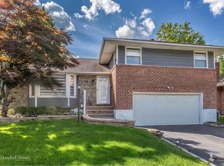 87 Birchwood Park Dr, Syosset, NY 11791