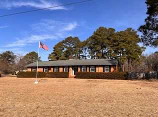 678 Old Maxton Rd, Raeford, NC 28376