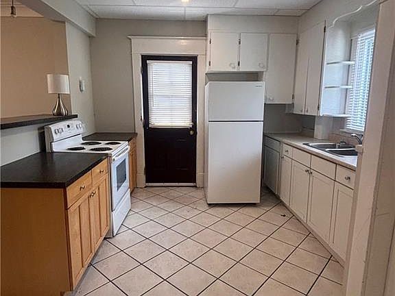 5th image of 47 Grey St