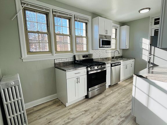 4th image of 1637 W Fargo Ave #H3a