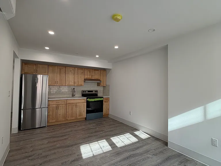 1349 Commonwealth Ave #1B — Photo 3