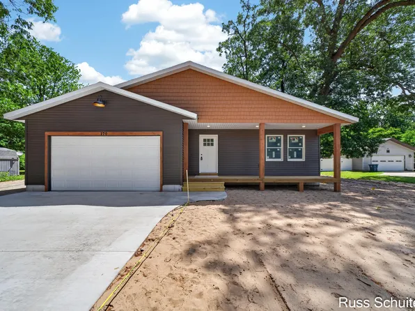 170 N 6th Ave, Fruitport, MI 49415