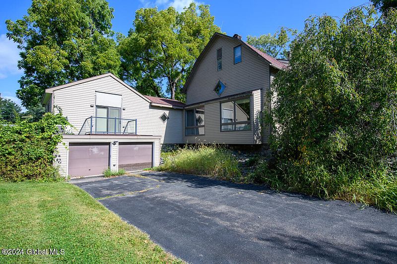 4th image of 33 McCormack Road