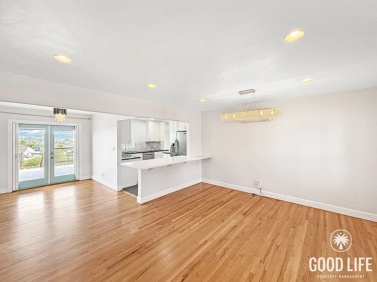 4241 E Overlook Dr — Photo 6