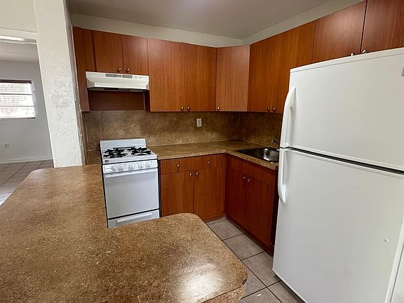 2nd image of 1230 W 54th St Unit 328