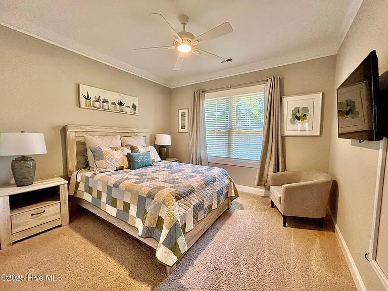 127 Shaw Dr — Photo 18
