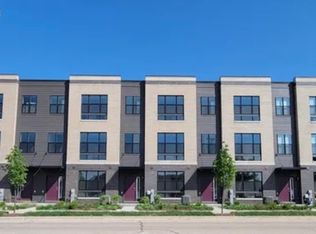 327 Summit Cir, Lombard, IL 60148