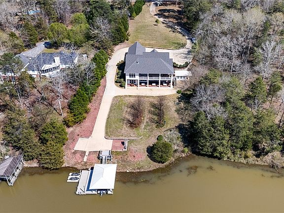 3rd image of 15104 Burnt Pines Rd
