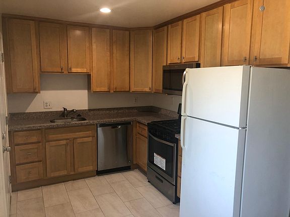 2nd image of 3569 Granada Ave #2