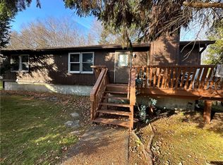 99 Lake View Dr, Swan Lake, NY 12783