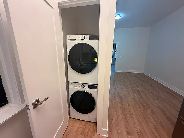 632 Bergen Ave #14E — Photo 8