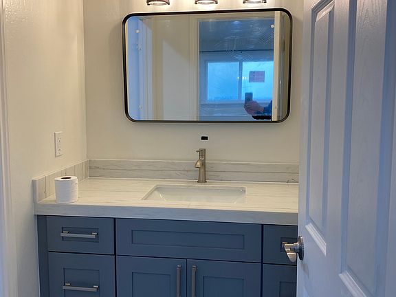 3rd image of 656 Belladonna Ct APT 1