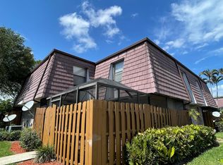 7667 Courtyard Run W, Boca Raton, FL 33433