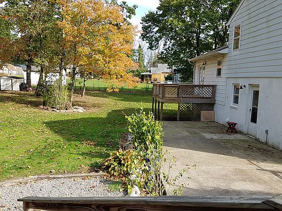 3rd image of 177 Oak St