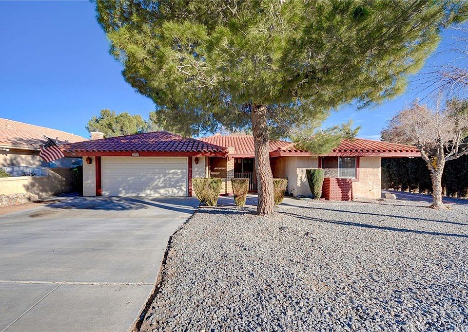 1st image of 27955 Fairacres Ln