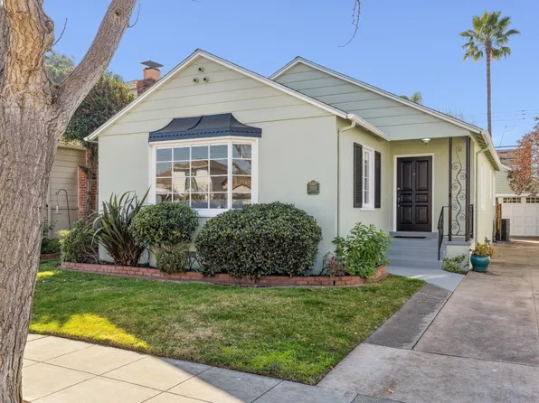 2920 Windsor Dr, Alameda, CA 94501