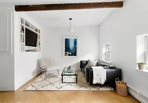 2nd image of 49 Columbia Pl APT 4