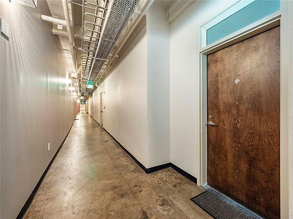 4th image of 805 Peachtree St NE Unit 506