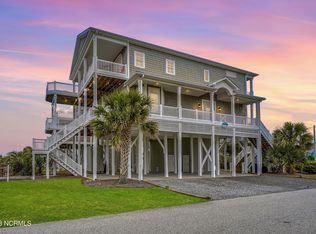 213 E 2nd St, Ocean Isle Beach, NC 28469