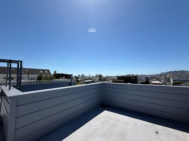 2050 Divisadero St #3 — Photo 4