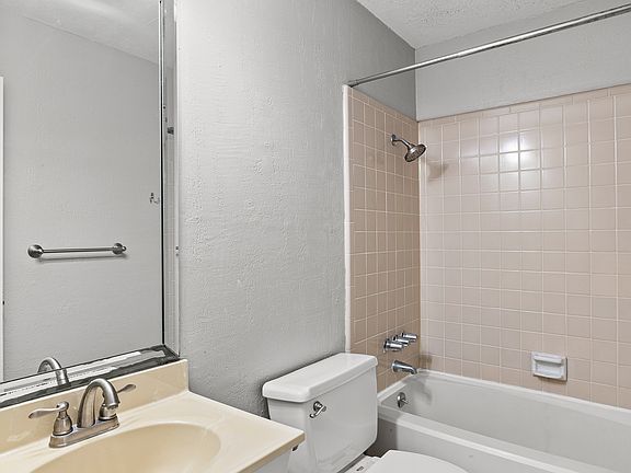 5th image of 4506 General Ewell Dr