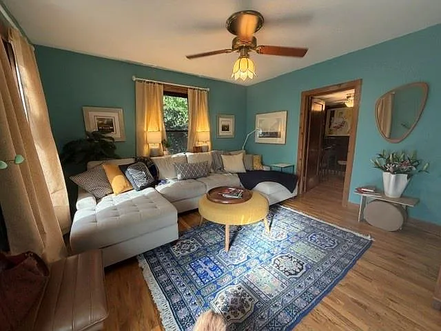 2 bed, 1.0 bath, 1250 sqft, $2,800 — Photo 2