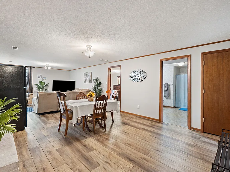 Huntington Woods Dr — Photo 2