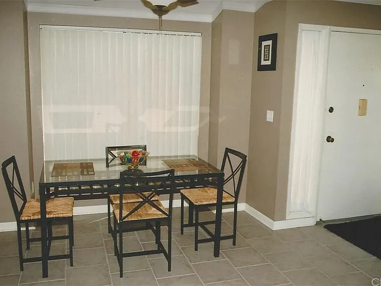 12094 Stonegate Ln — Photo 9