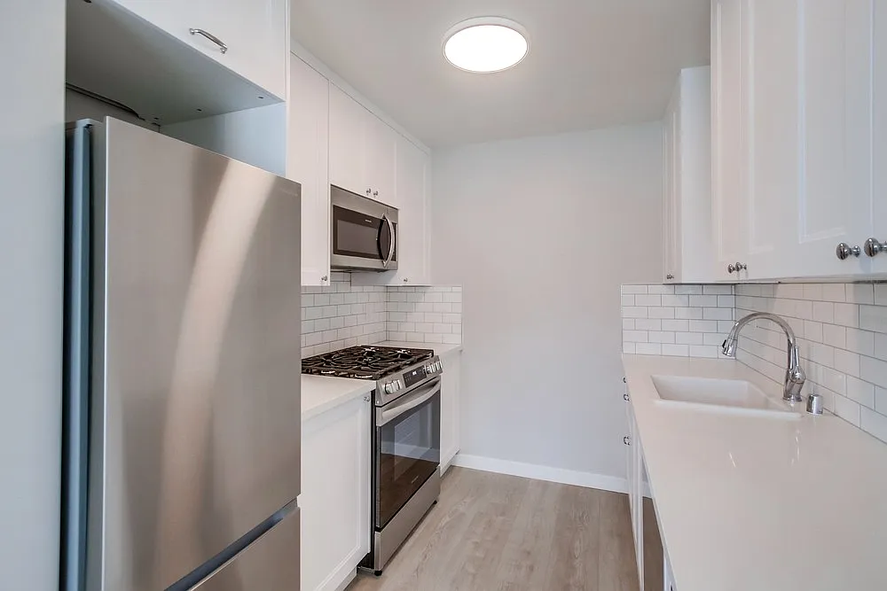 4449 Central Ave - 7 — Photo 4