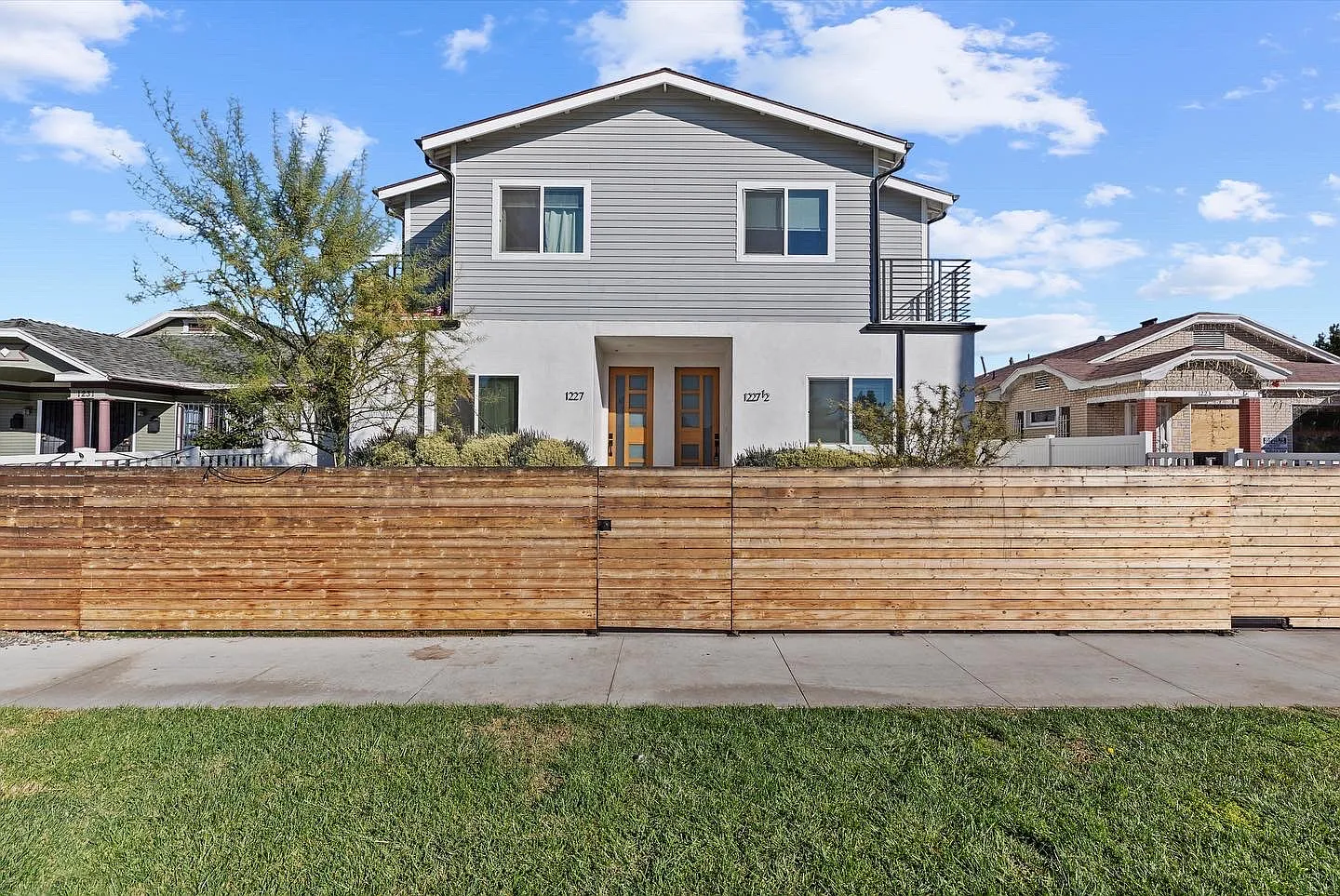 3 bed, 3.5 bath, 1485 sqft, $4,150 — Photo 2