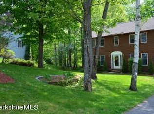 16 Caratina Dr, Pittsfield, MA 01201