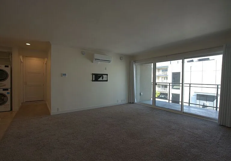 6401 Lake Washington Blvd NE #303 — Photo 4