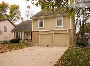 8926 Alden St, Lenexa, KS 66215