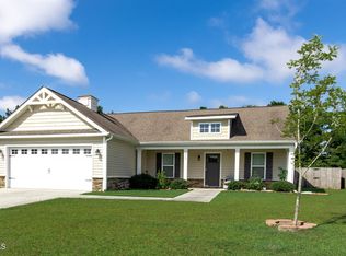 833 Solomon Dr, Jacksonville, NC 28546