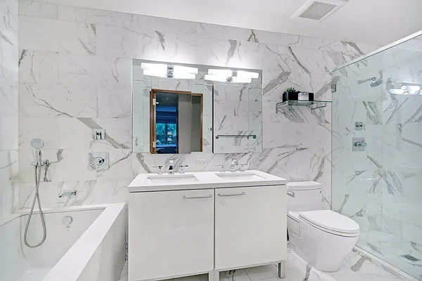 Sold by Level Group | media 10