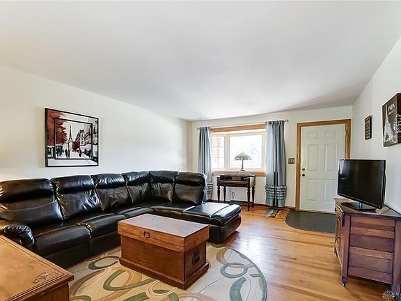 4th image of 2373 Glenheath Dr