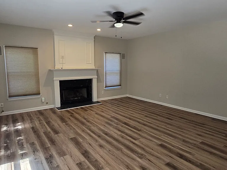 174 Ennisbrook Dr SE — Photo 59