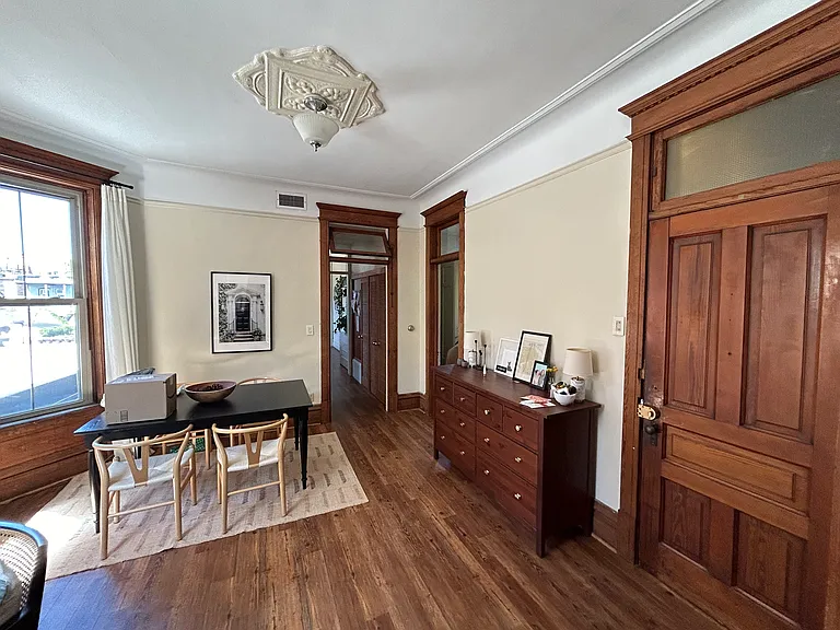 2120 N Sheffield Ave #3F — Photo 2
