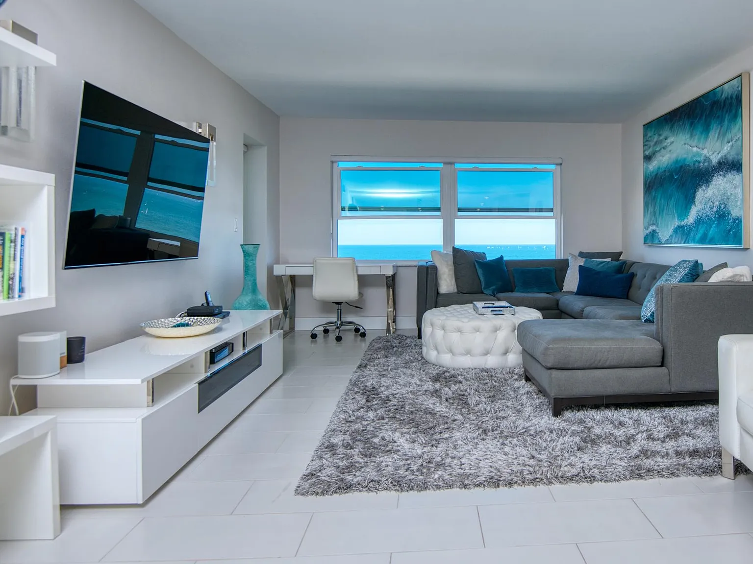 2 bed, 1180 sqft, $4,250 — Photo 2