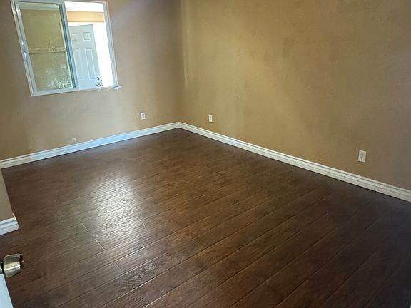 3rd image of 21226 Stoddard Wells Rd