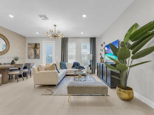 8351 NW 7th Ct, Fort Lauderdale, FL 33324