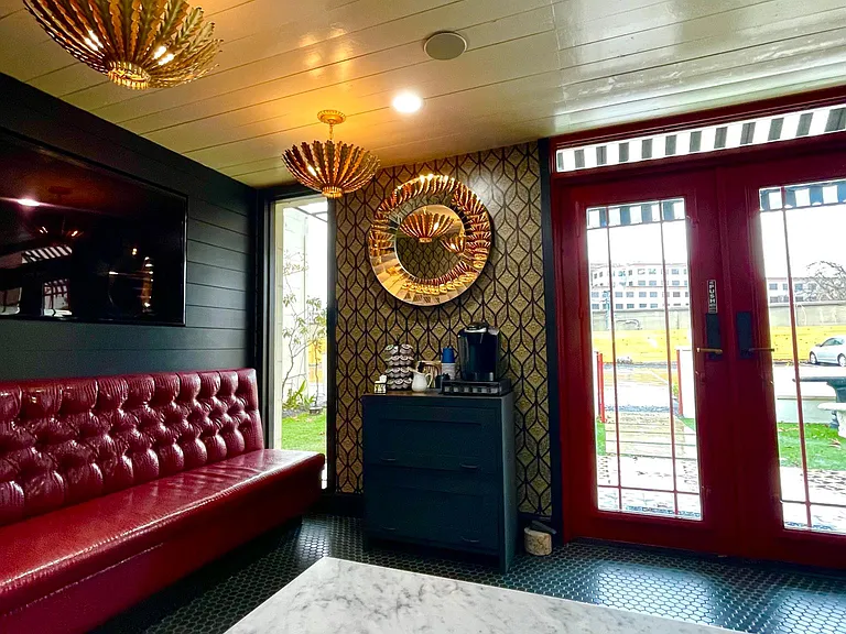 The Chelsea — Photo 9