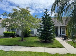 2435 Bentley Dr, Palm Harbor, FL 34684
