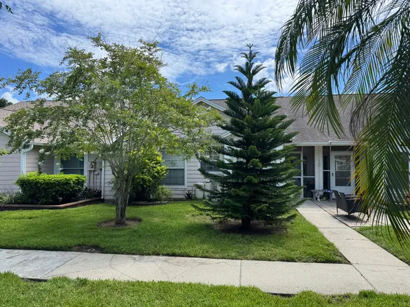 2435 Bentley Dr, Palm Harbor, FL 34684