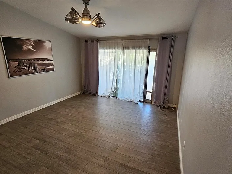 876 Tangerine St — Photo 16
