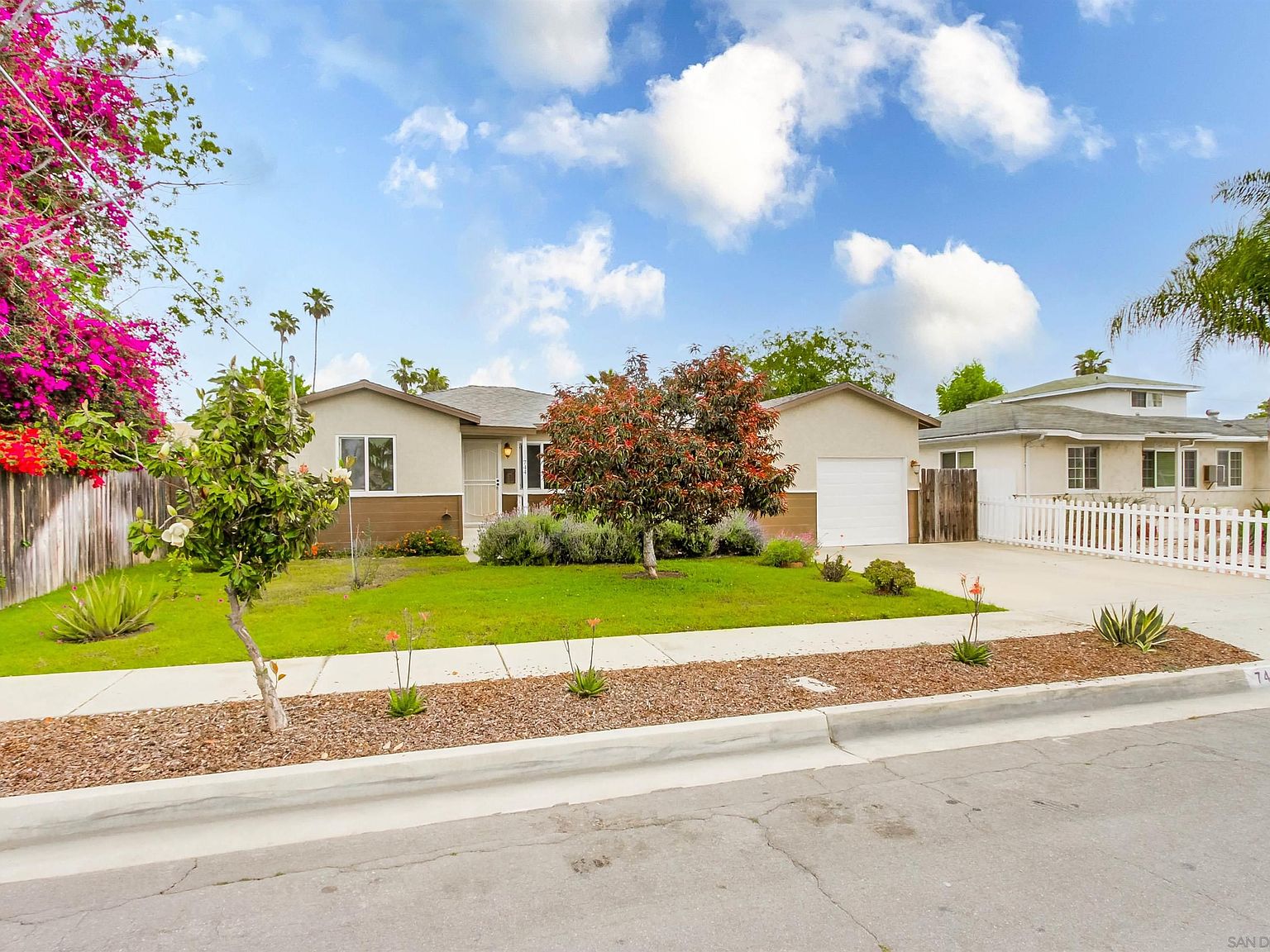 744 Goldenrod St, Escondido, CA 92027 Zillow