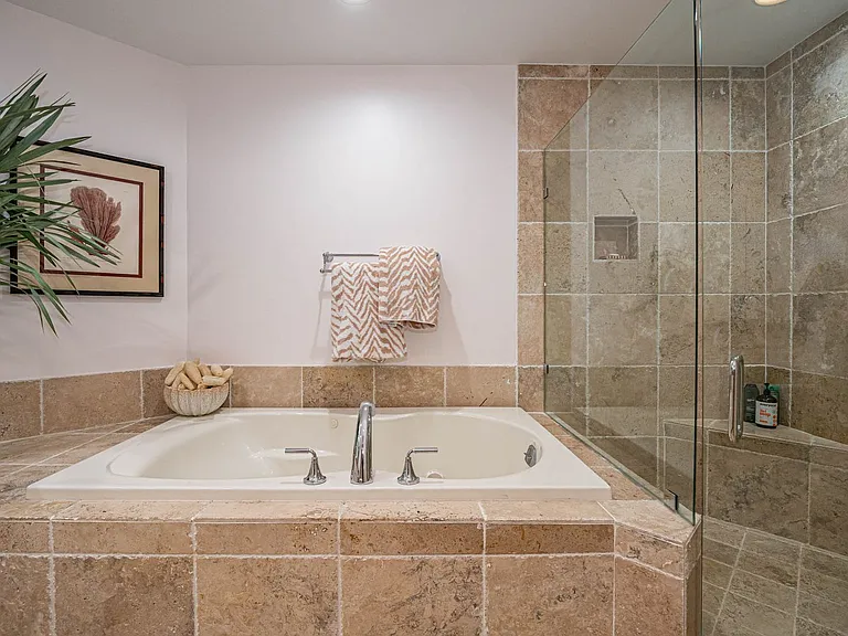 801 N Swim Club Dr #2B — Photo 39
